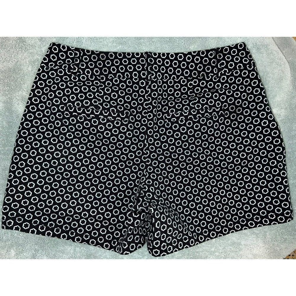 Elle Polished Toulon Geo Black White Geometric Print Shorts